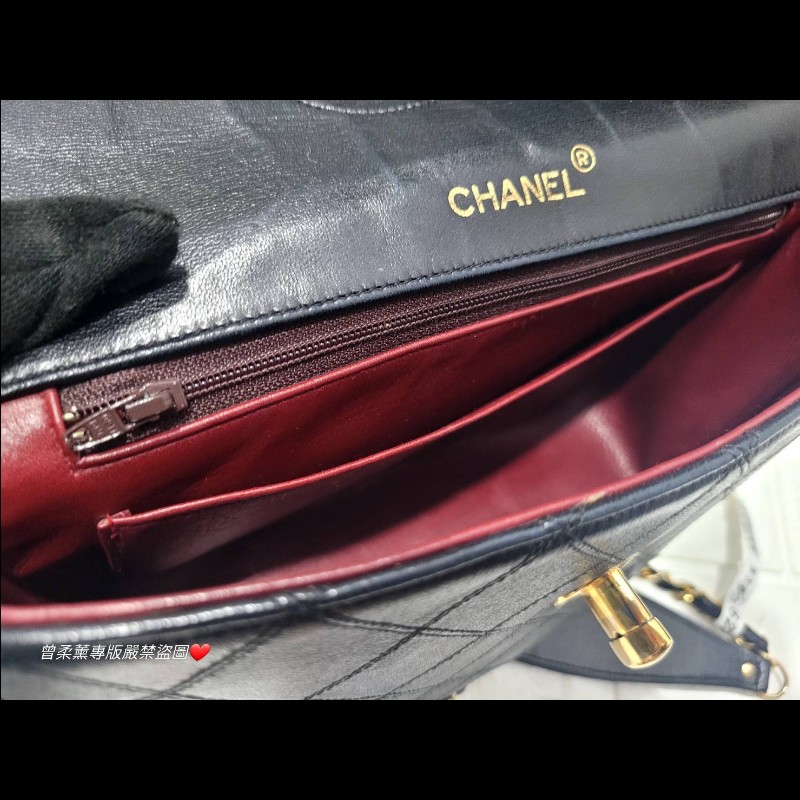 Chanel Classic Double Flap Jumbo 黑色小羊皮肩背包-12