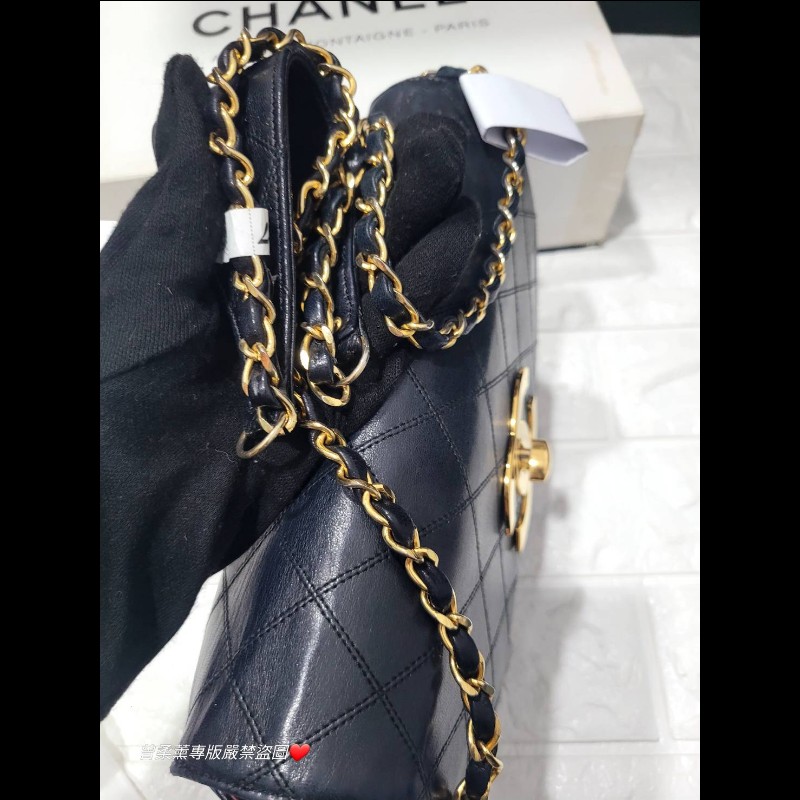 Chanel Classic Double Flap Jumbo 黑色小羊皮肩背包-15