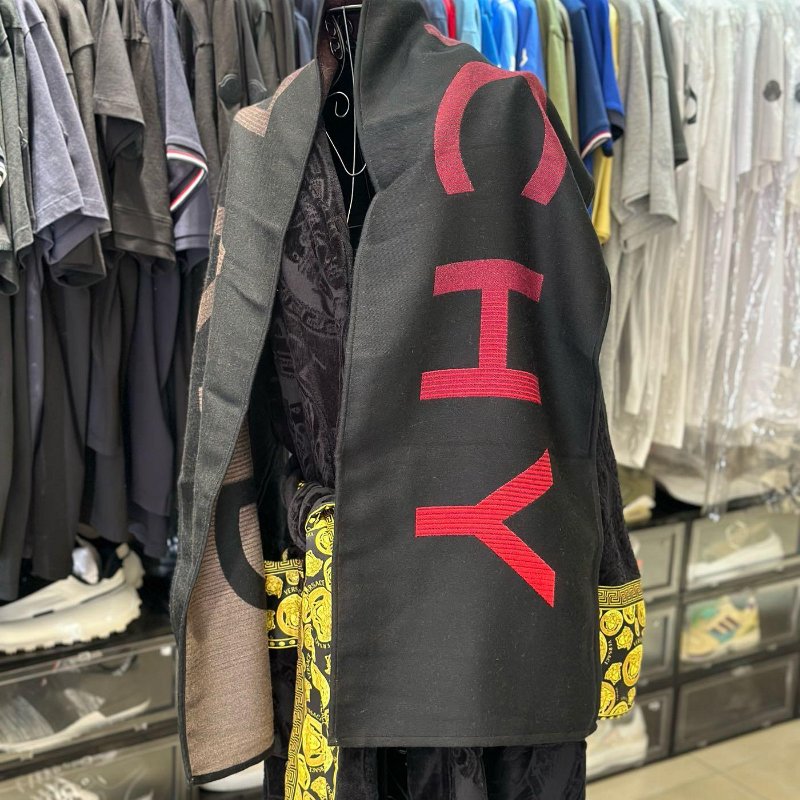 💎Han's house精品服飾💎GIVENCHY紀梵希 羊毛 圍巾 意大利製 現貨 原價17000-3