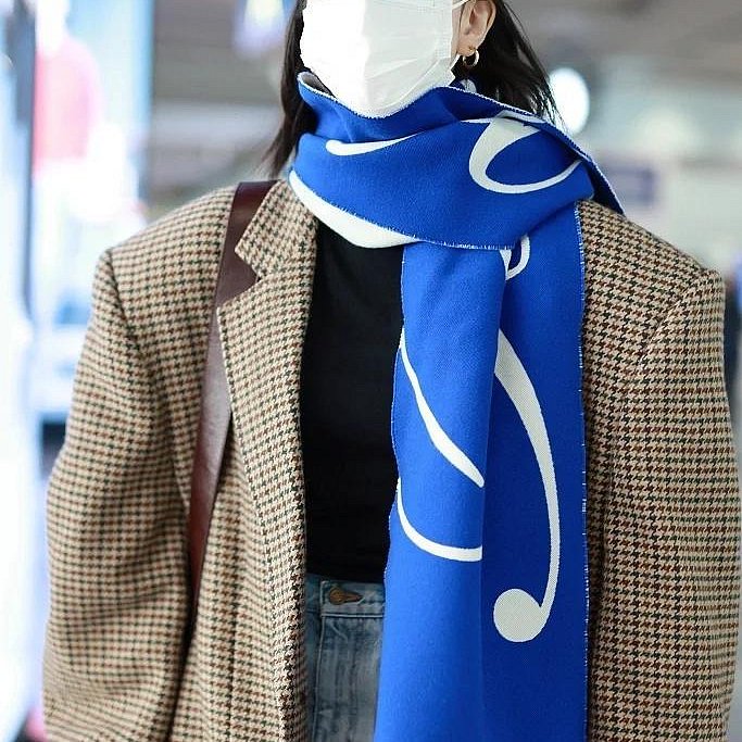 💎Han's house精品服飾💎Burberry 圍巾 羊毛 兩面用 義大利製 中性 188X30cm 現貨 原價14800-3