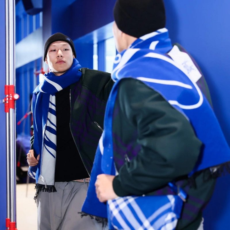 💎Han's house精品服飾💎Burberry 圍巾 羊毛 兩面用 義大利製 中性 188X30cm 現貨 原價14800-4