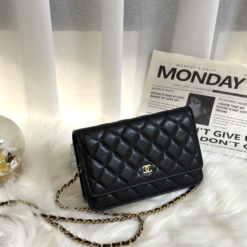 CHANEL 經典粒面牛皮WOC - 黑金-2