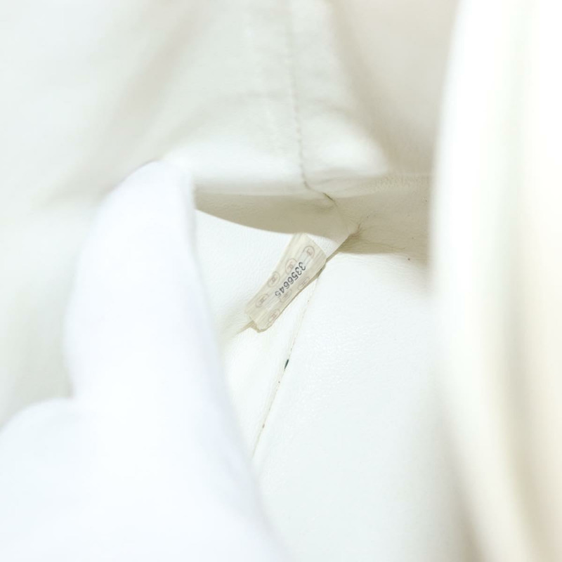 【日本直送】香奈兒 Matelasse 34 鏈條肩背包，乙烯基塗層，米色，金色雙C標誌，貨號 145579V-10