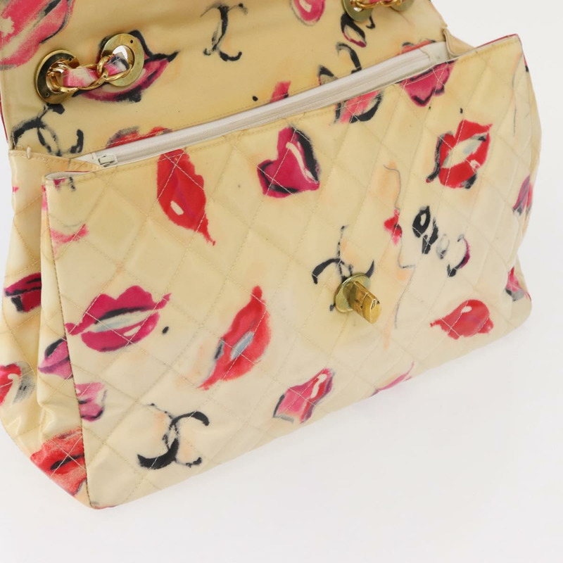 【日本直送】香奈兒 Matelasse 34 鏈條肩背包，乙烯基塗層，米色，金色雙C標誌，貨號 145579V-20