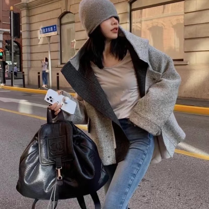 CHANEL 蜥蜴壓紋雙肩後背包 - 黑銀12開-1