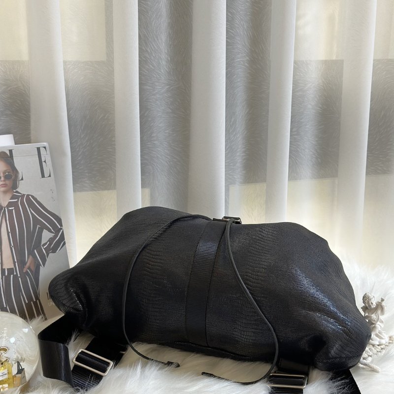 CHANEL 蜥蜴壓紋雙肩後背包 - 黑銀12開-5