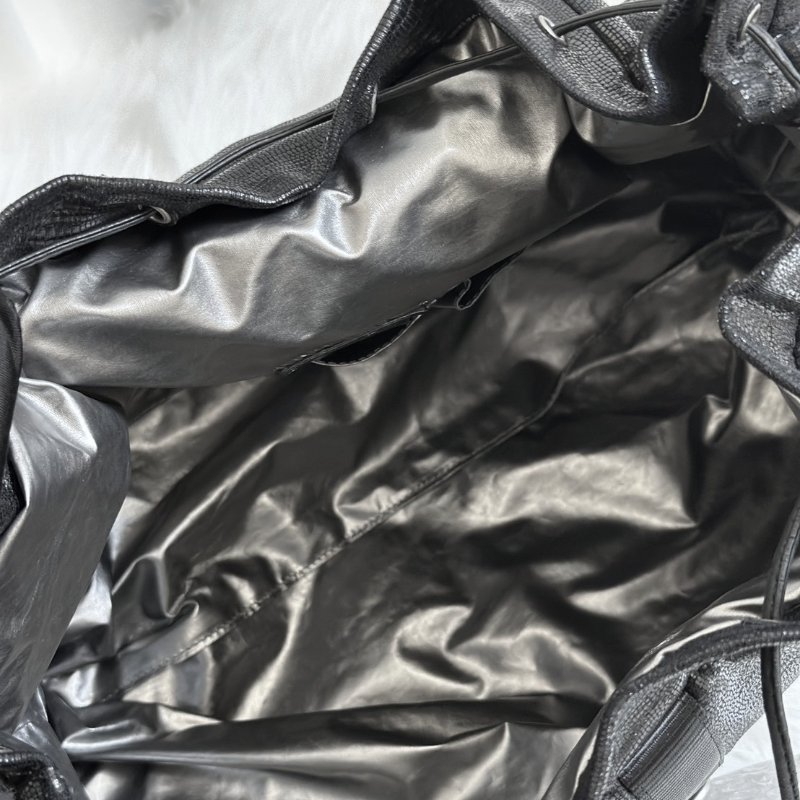 CHANEL 蜥蜴壓紋雙肩後背包 - 黑銀12開-6