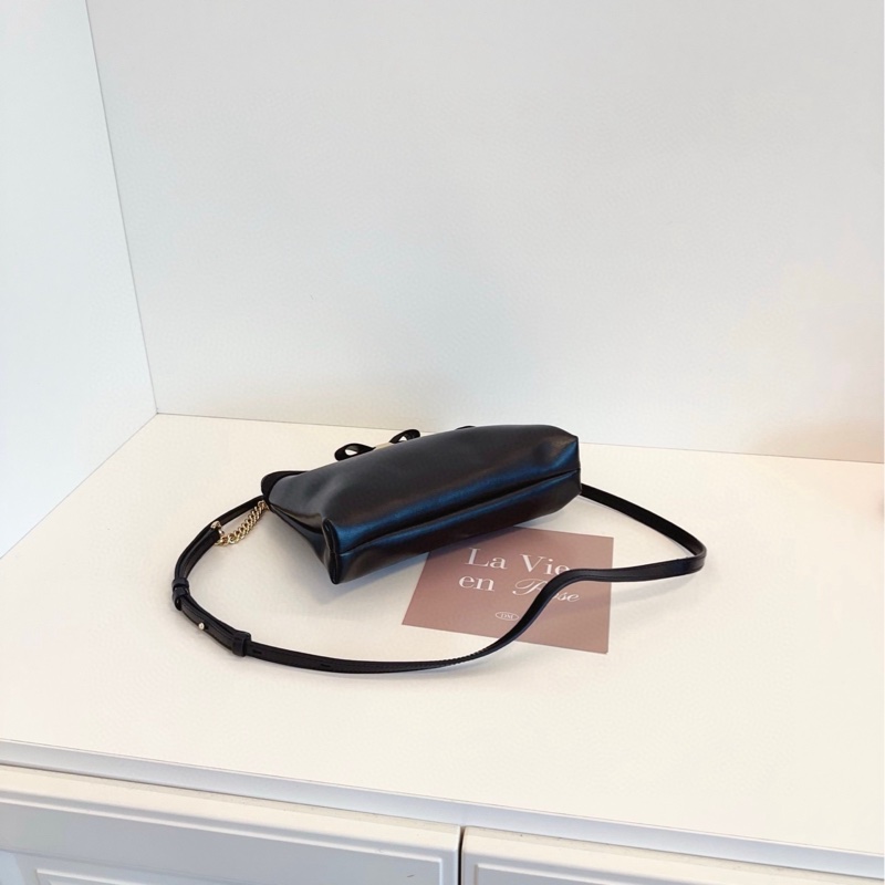 【99新🆕】Ferragamo 黑金牛皮蝴蝶結 斜挎鏈條包 經典辨識度設計 斜挎包 單肩包-4