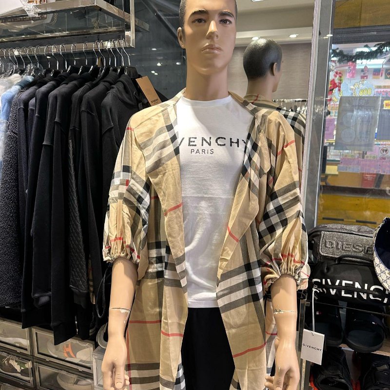 💎Han's house精品服飾💎Burberry 圍巾 格紋 斗篷 義大利製 現貨 原價30000-6