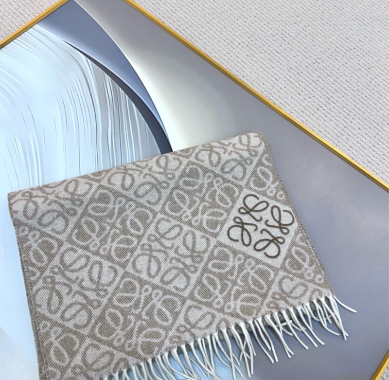 【全🆕】 LOEWE Anagram scarf 羅意威羊絨羊毛刺繡 奶茶色 圍巾頸巾女款 米色-0
