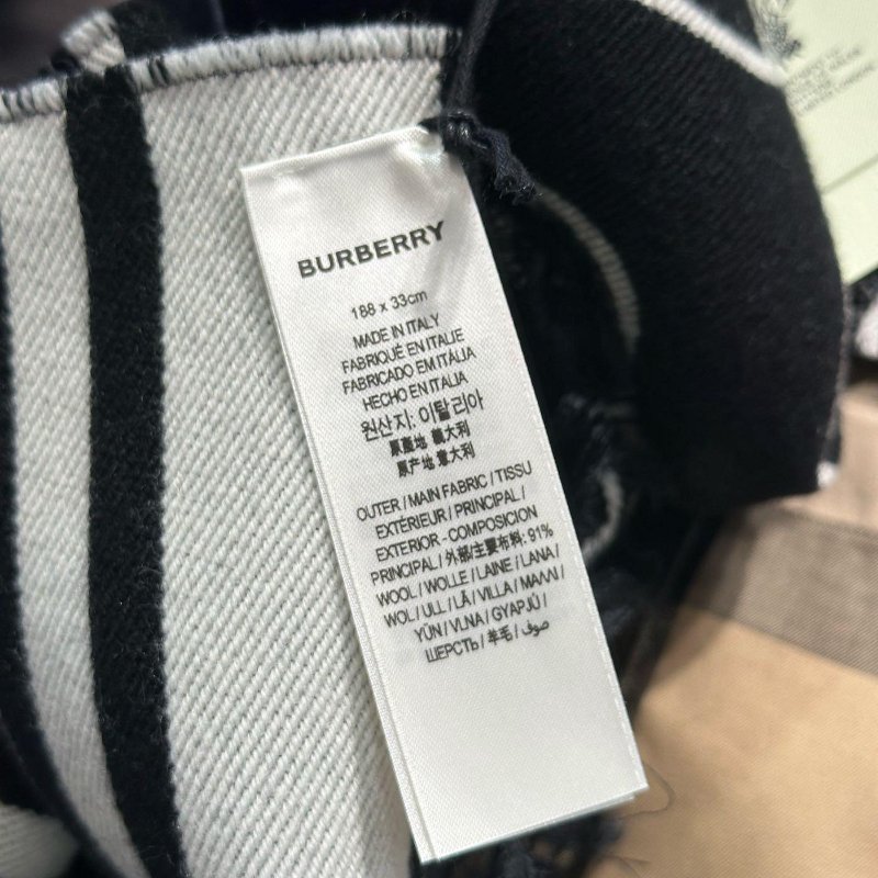 💎Han's house精品服飾💎BURBERRY TB 戰馬 圍巾 188x33cm-9