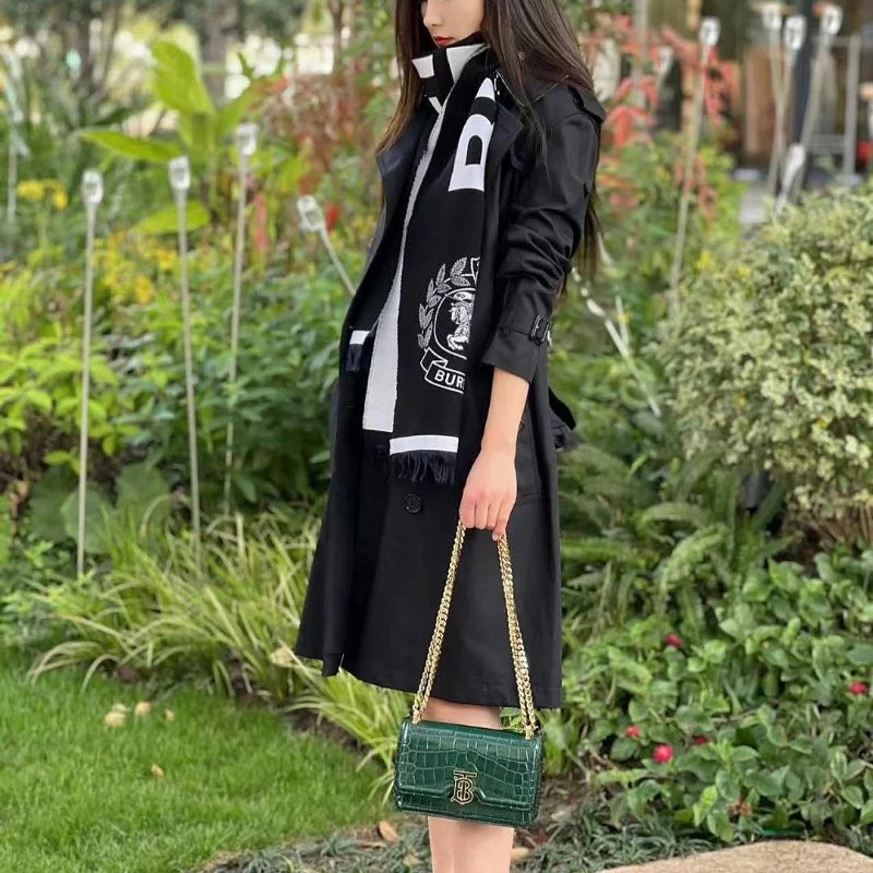 💎Han's house精品服飾💎Burberry 圍巾 羊毛 義大利製 中性 188X30cm-2