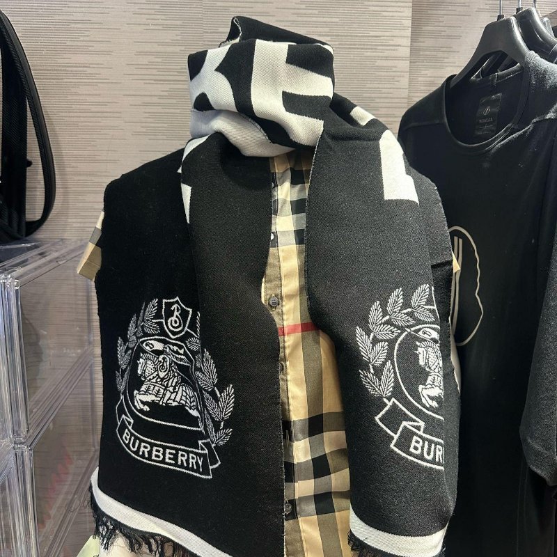 💎Han's house精品服飾💎Burberry 圍巾 羊毛 義大利製 中性 188X30cm-6