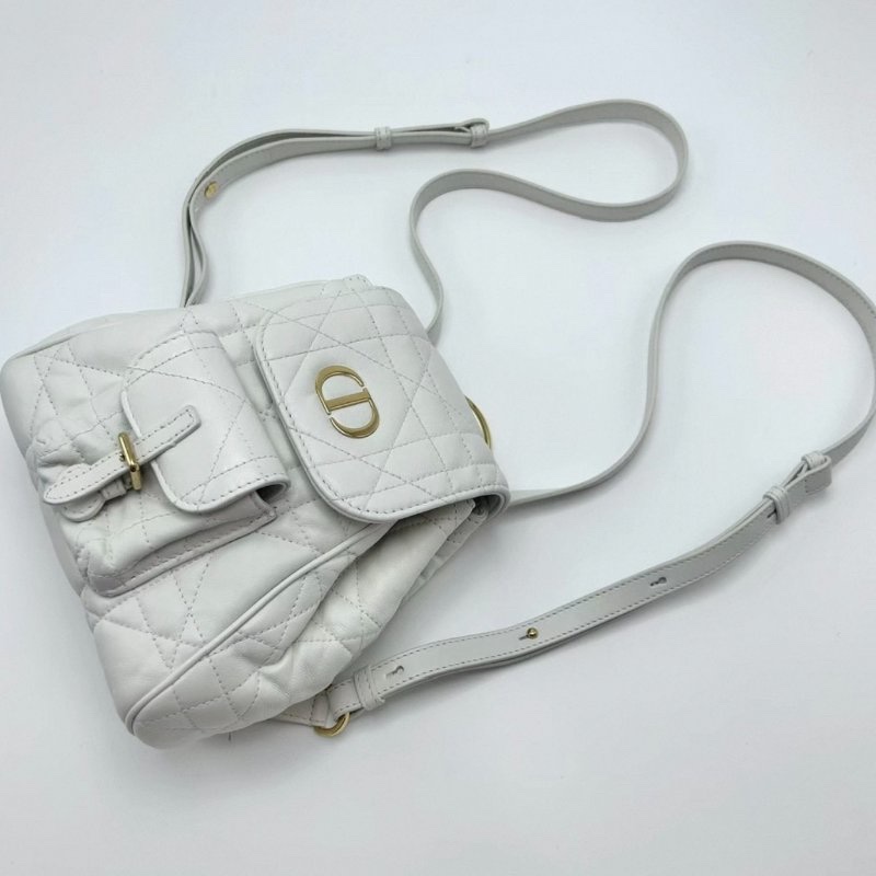 DIOR 奶白色金扣羊皮小號DiorCaro雙肩包17*19*8 98新配件塵袋-4