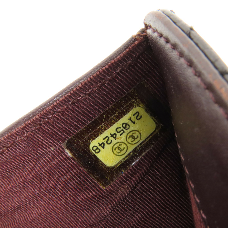 CHANEL 牛皮皮革Fold Wallet金扣錢包-9