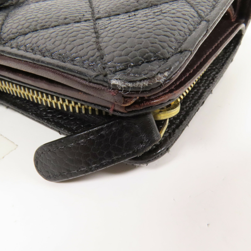 CHANEL 牛皮皮革Fold Wallet金扣錢包-11