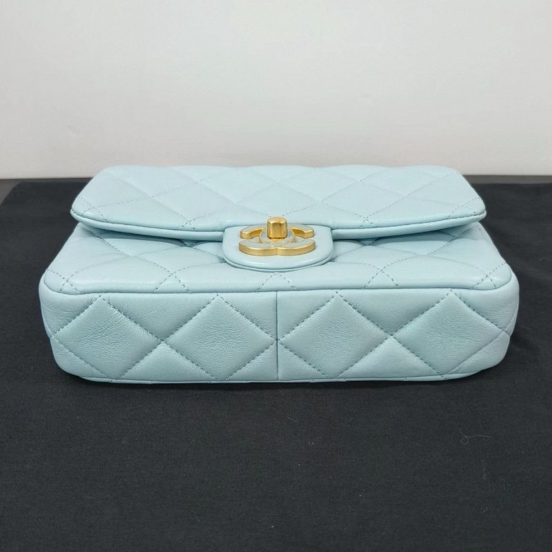 CHANEL 冰淇淋藍金扣22P琺瑯扣大mini肩背包21*14*5.5 99新配件塵袋-3