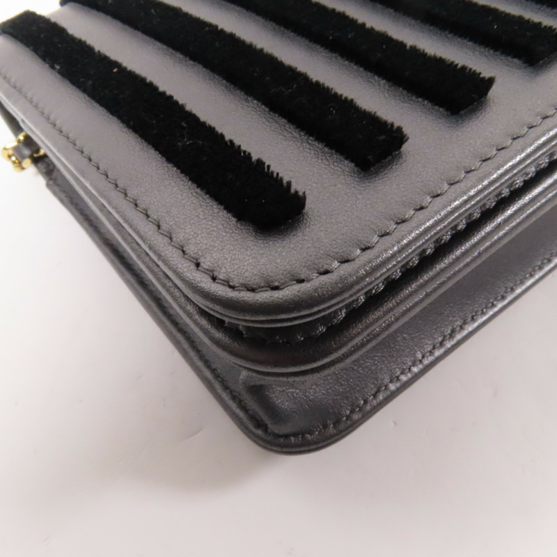 CHANEL 牛皮皮革/天鵝絨WOC Wallet On Chain金扣鏈帶肩背袋-13