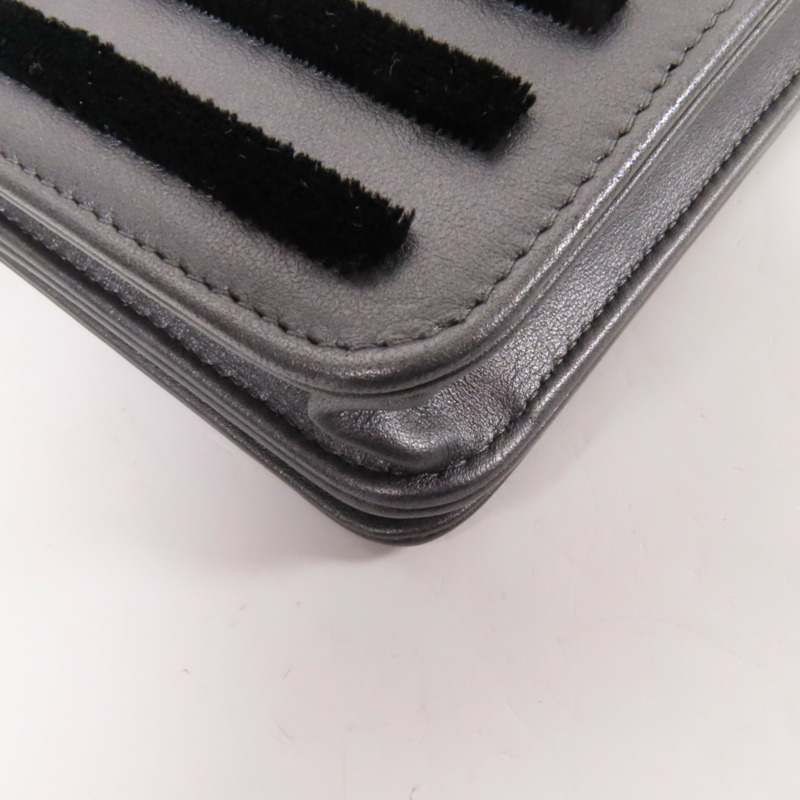 CHANEL 牛皮皮革/天鵝絨WOC Wallet On Chain金扣鏈帶肩背袋-15