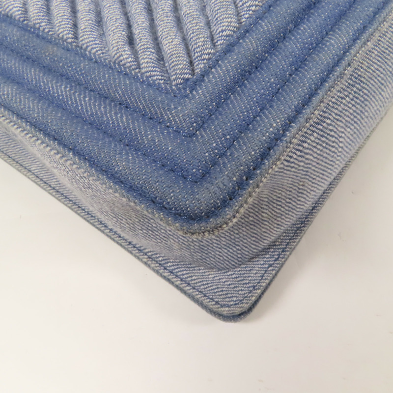 CHANEL Denim Boy 28鏈帶肩背袋-10