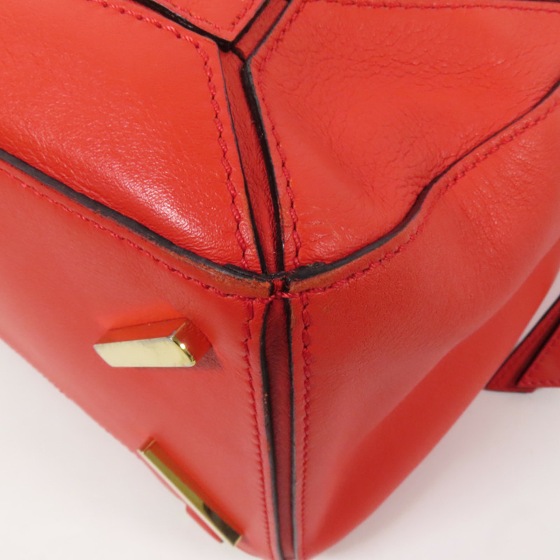 LOEWE 牛皮皮革Puzzle Medium金扣手挽肩背兩用袋-11