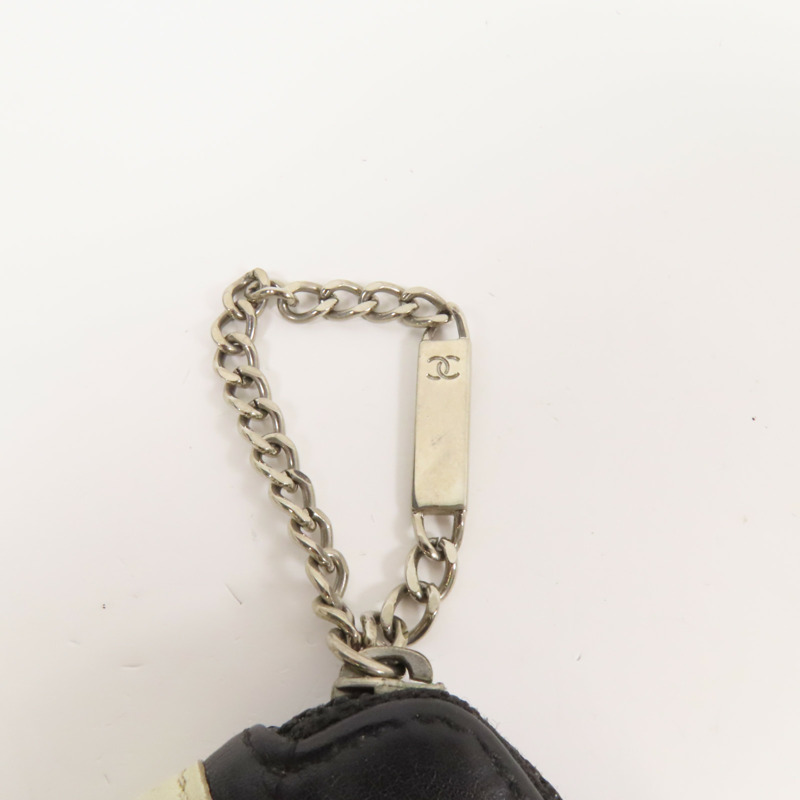 CHANEL 羊皮皮革Pouch銀扣手拿包-6