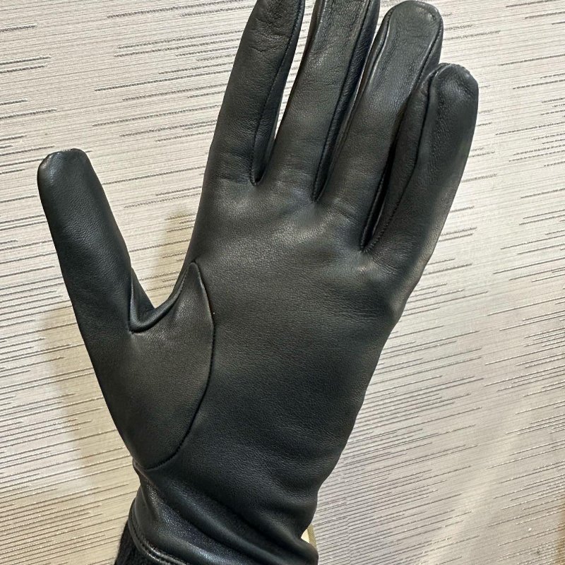 💎Han's house精品服飾💎Burberry 經典款 格紋 小羊皮 羊毛 手套-1