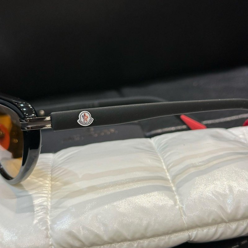 💎Han's house精品服飾💎MONCLER 墨鏡 太陽眼鏡 義大利製 現貨 原價11300-5