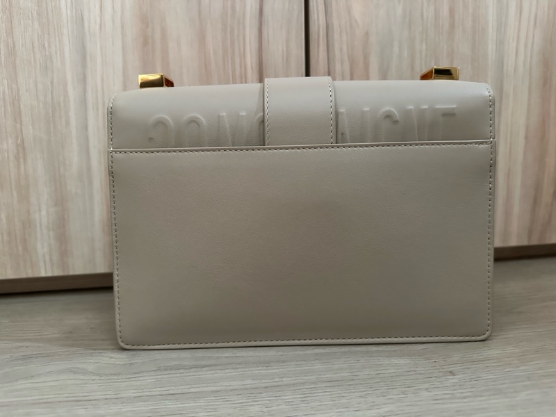 Dior Small 30 Montaigne Bag 小號 奶茶色 蒙田包-1
