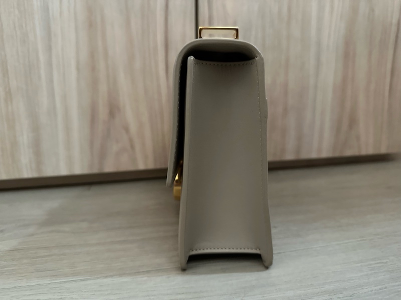 Dior Small 30 Montaigne Bag 小號 奶茶色 蒙田包-2