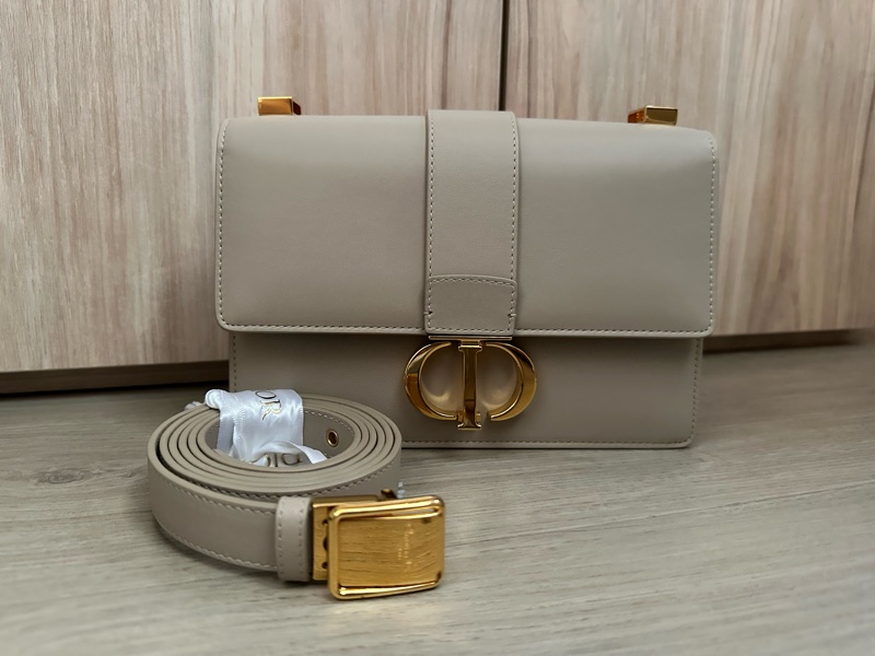 Dior Small 30 Montaigne Bag 小號 奶茶色 蒙田包-12