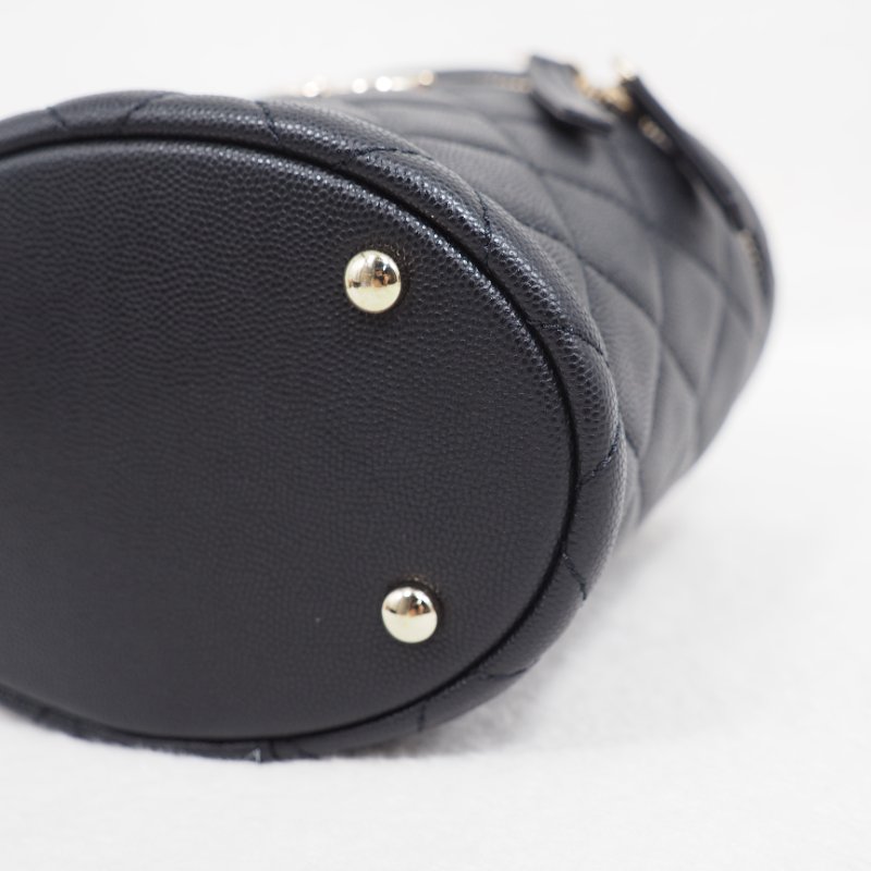 CHANEL 黑色金扣vanity case 晶片款-9