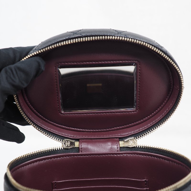 CHANEL 黑色金扣vanity case 晶片款-10