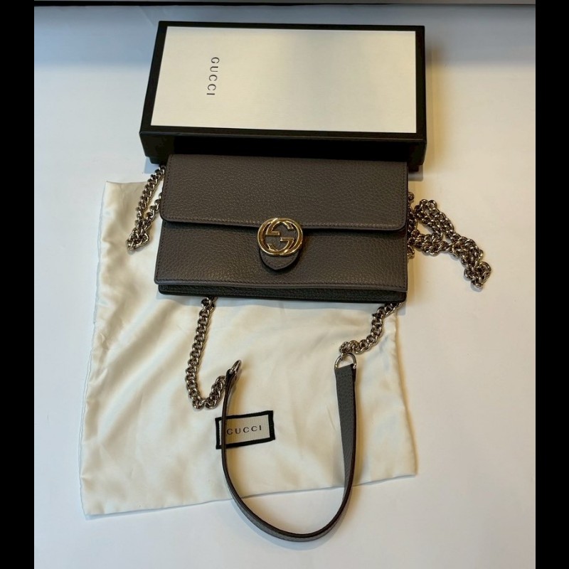 Gucci 淡金鍊灰皮鍊帶小包 WOC-5