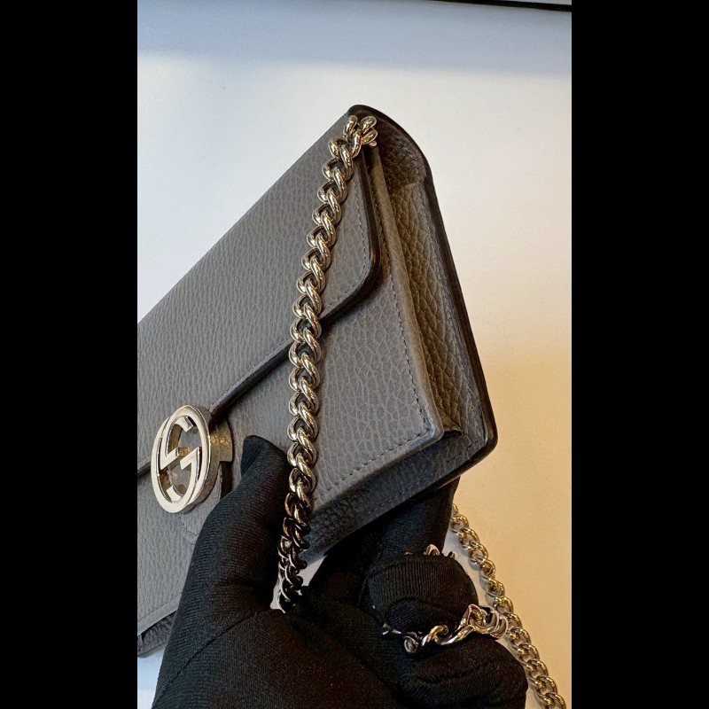 Gucci 淡金鍊灰皮鍊帶小包 WOC-13