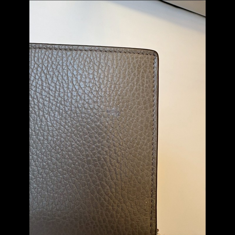 Gucci 淡金鍊灰皮鍊帶小包 WOC-14