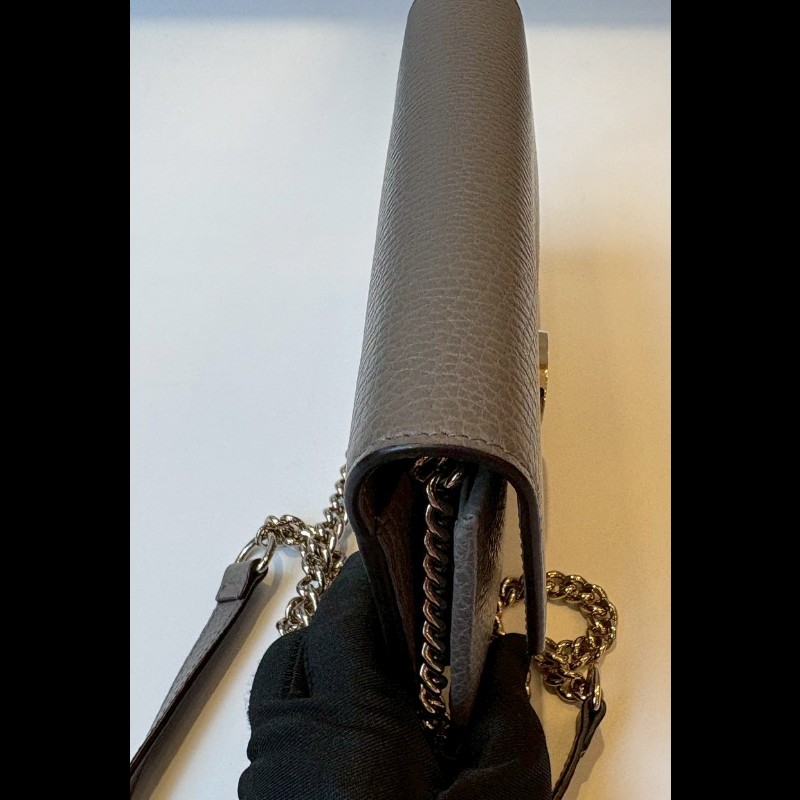 Gucci 淡金鍊灰皮鍊帶小包 WOC-19