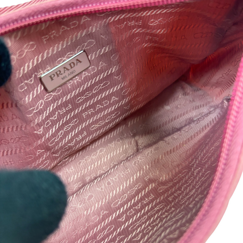 Re-Nylon Prada Re-Edition 2000 【PRADA 普拉達】-4