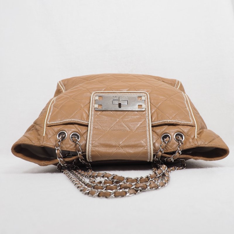 CHANEL 2.55 奶茶 Totebag-4