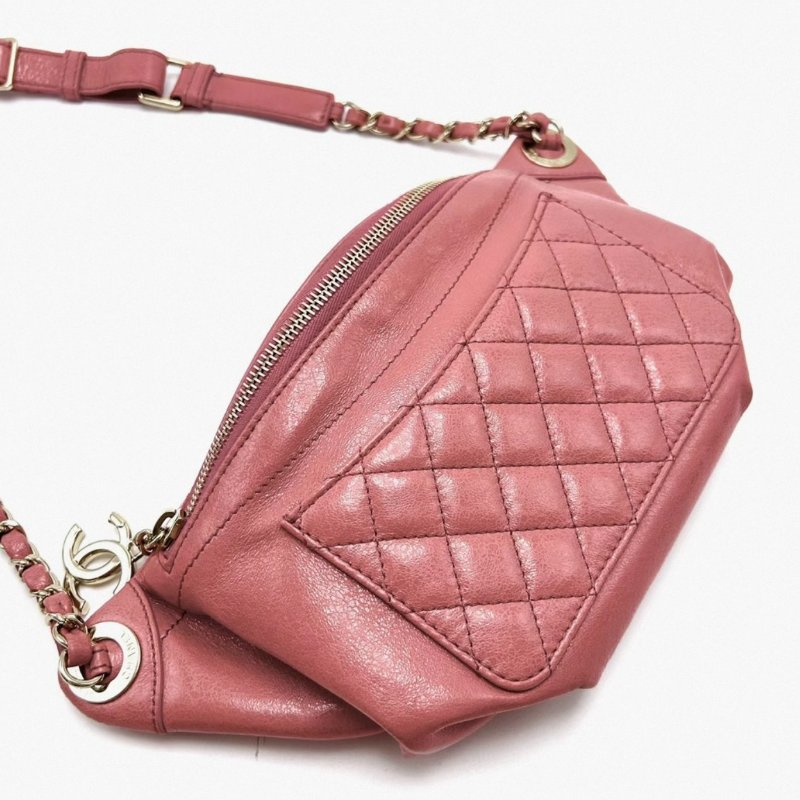 CHANEL 季節款珊瑚粉金扣腰包 22*15*4 98新配件塵袋-1