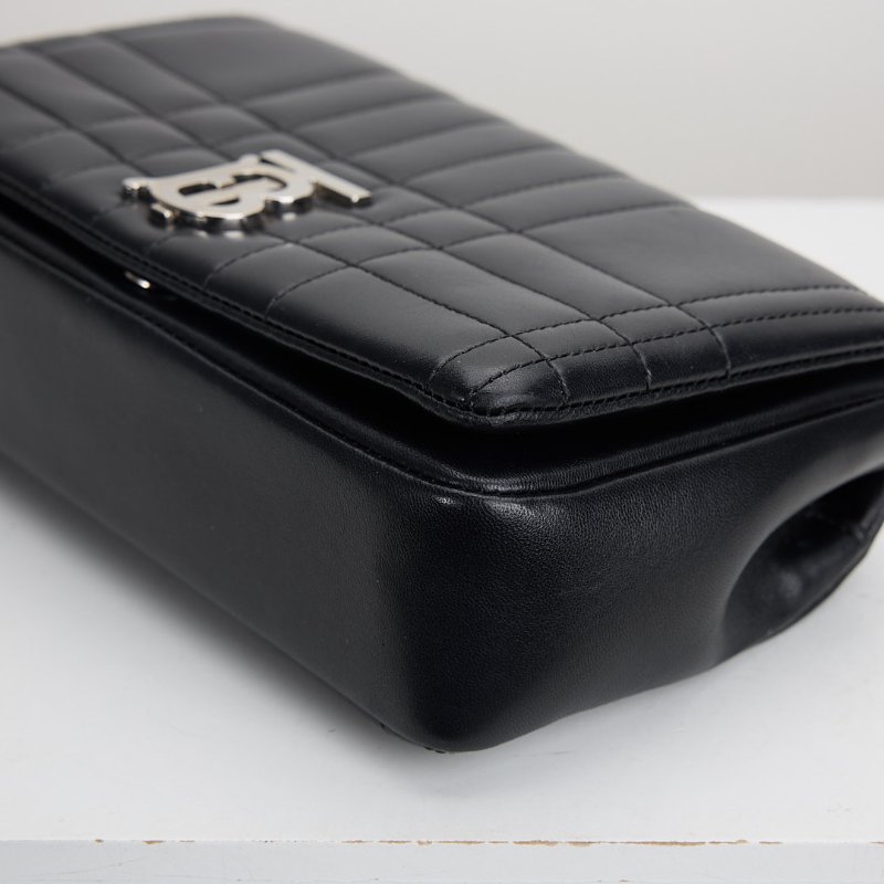 二手Burberry Lola 小號鍊包/黑銀-9