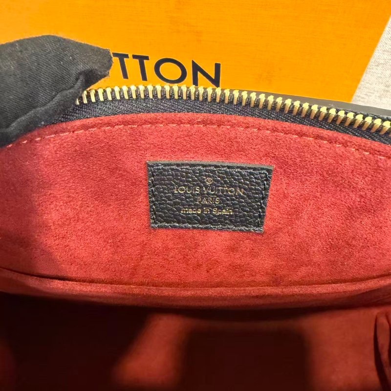 誠可議LV petit palais全皮黑色壓紋 芯片款 29*19*13 99新配件塵袋盒子鑰匙鎖購證-2