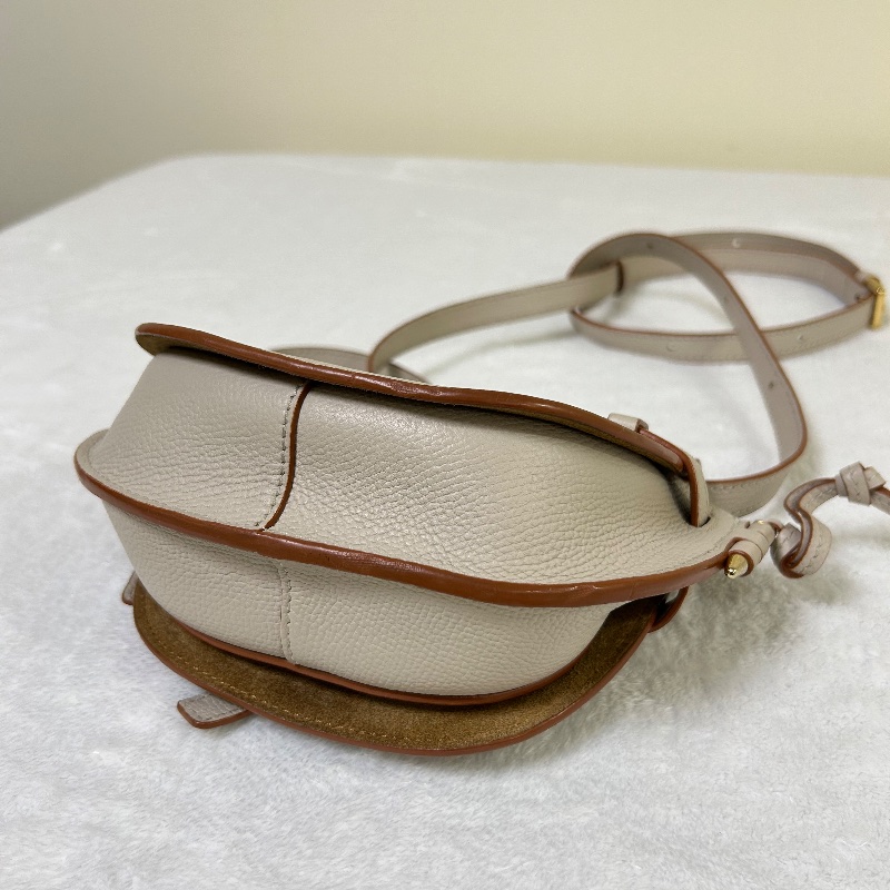 Loewe Gate 迷你馬鞍包 2021年-16