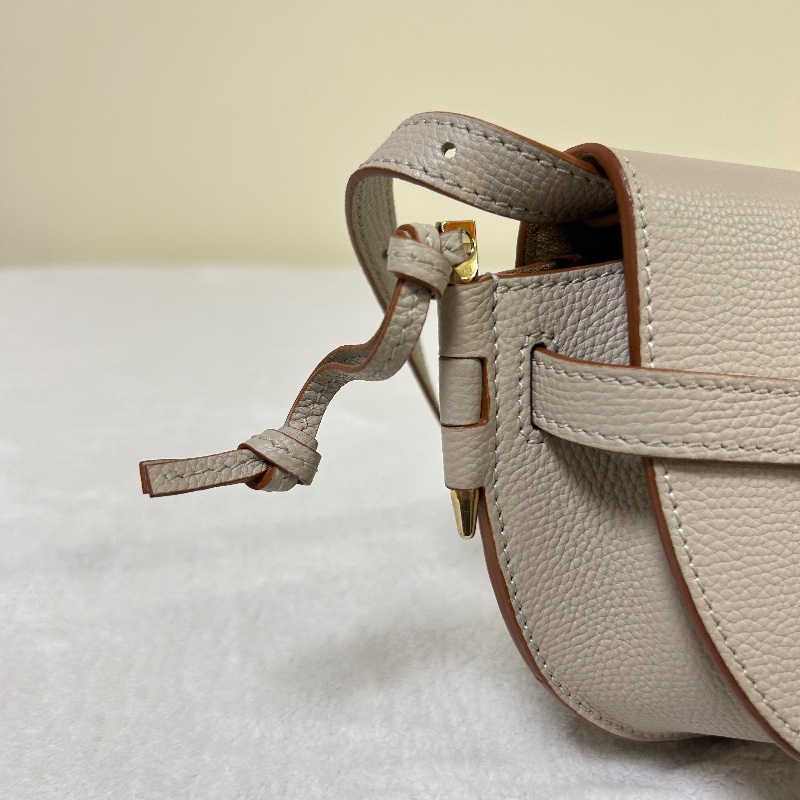 Loewe Gate 迷你馬鞍包 2021年-26