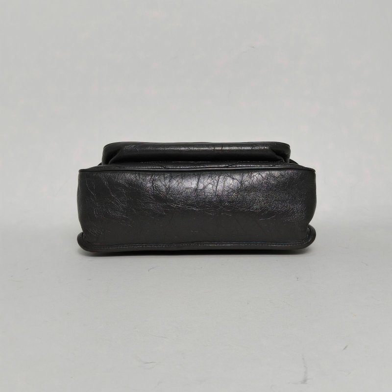 SAINT LAURENT Niki中號28D扣灰色牛皮灰扣肩背包-4