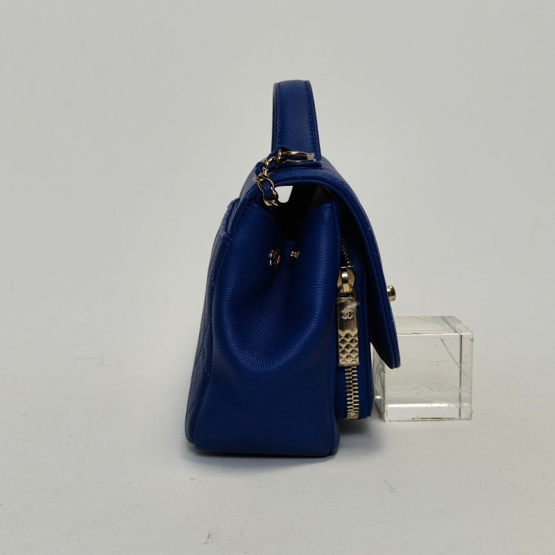 CHANEL BusinessAffinity口蓋郵差包配手柄小號19藍色荔枝牛皮29開金扣菱格紋肩背包-3