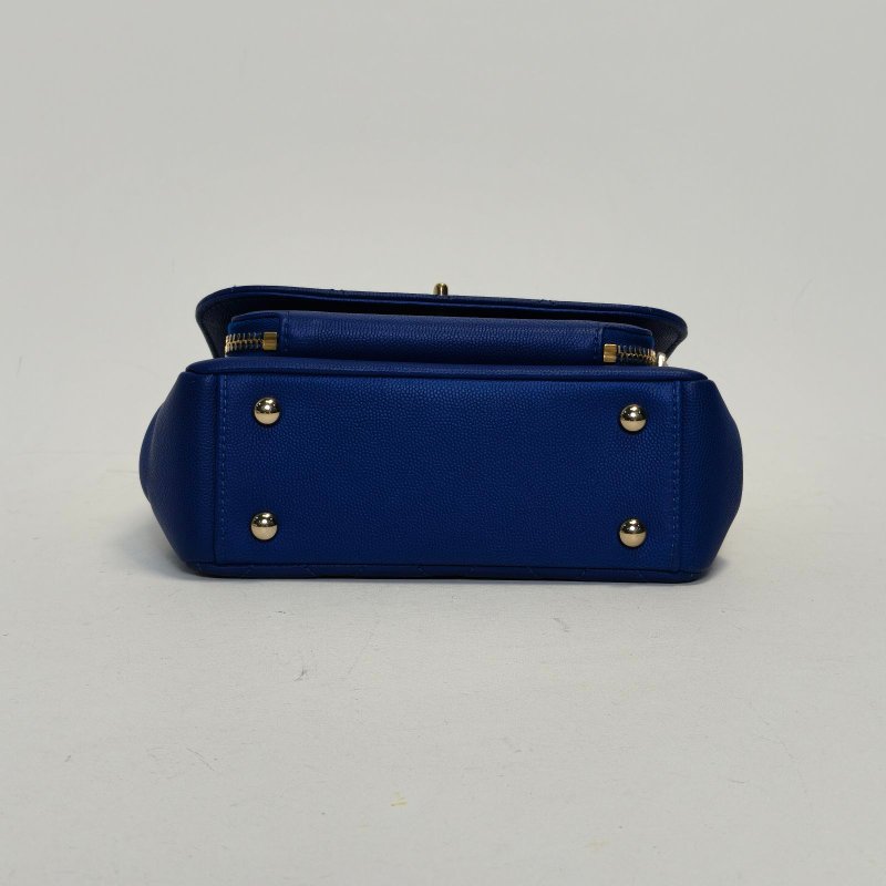 CHANEL BusinessAffinity口蓋郵差包配手柄小號19藍色荔枝牛皮29開金扣菱格紋肩背包-4