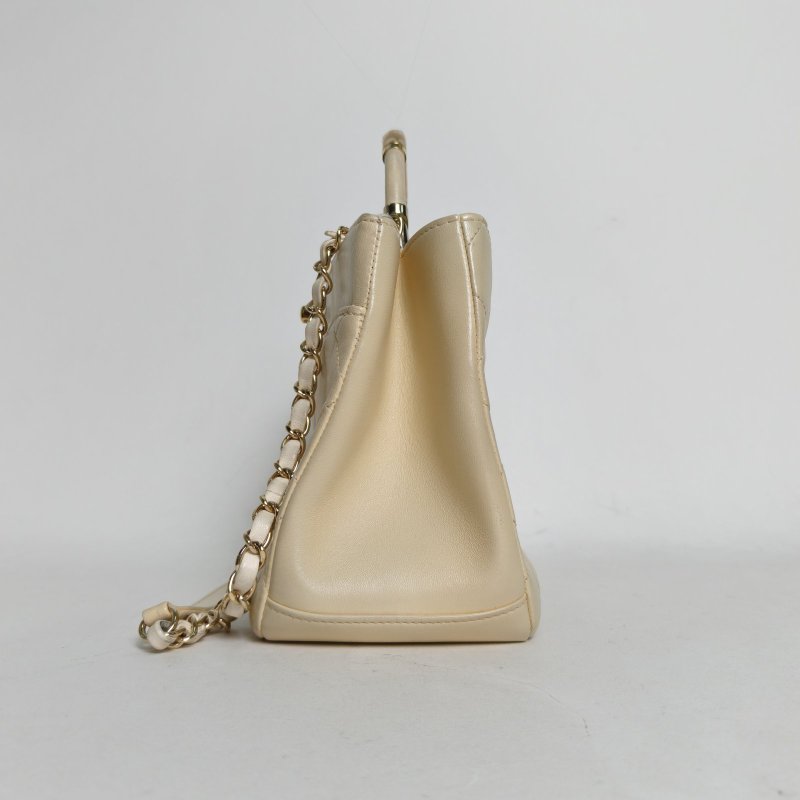 CHANEL 米色羊皮23開金扣金屬手柄菱格紋托特包單肩包肩背包-3