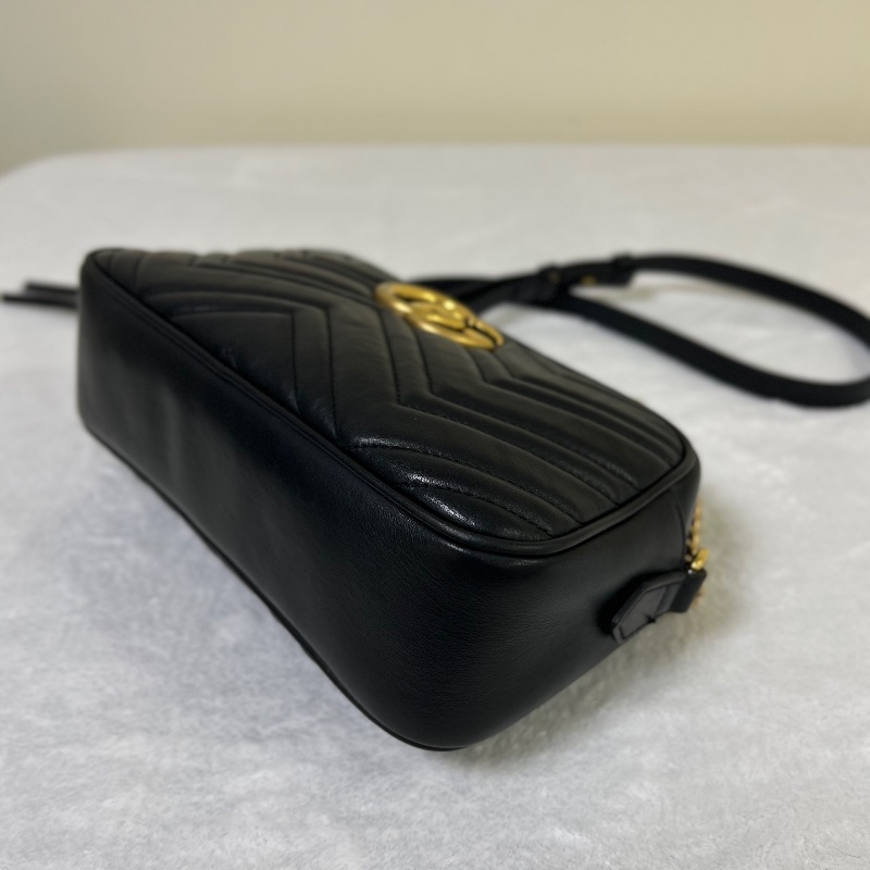 Gucci Marmont 雙 G 相機包斜背包-15