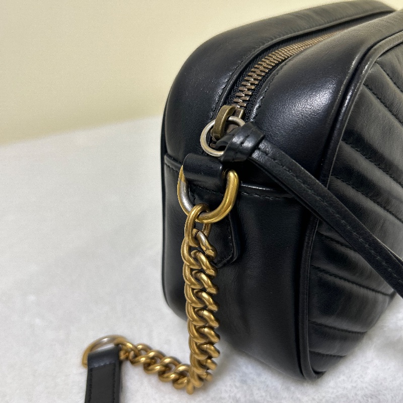 Gucci Marmont 雙 G 相機包斜背包-26